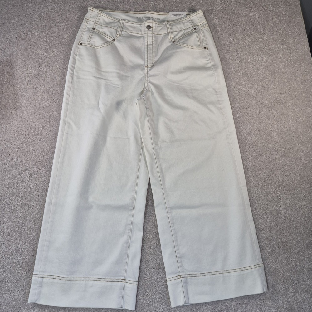Chico's Pull-On Wide Leg Crop Jeans Women 2.5/US 14 Alabaster Button Stretch NWT